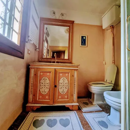 Nani Mocenigo, Golin فيلة