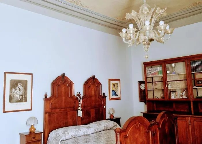 Nani Mocenigo, Golin Villa